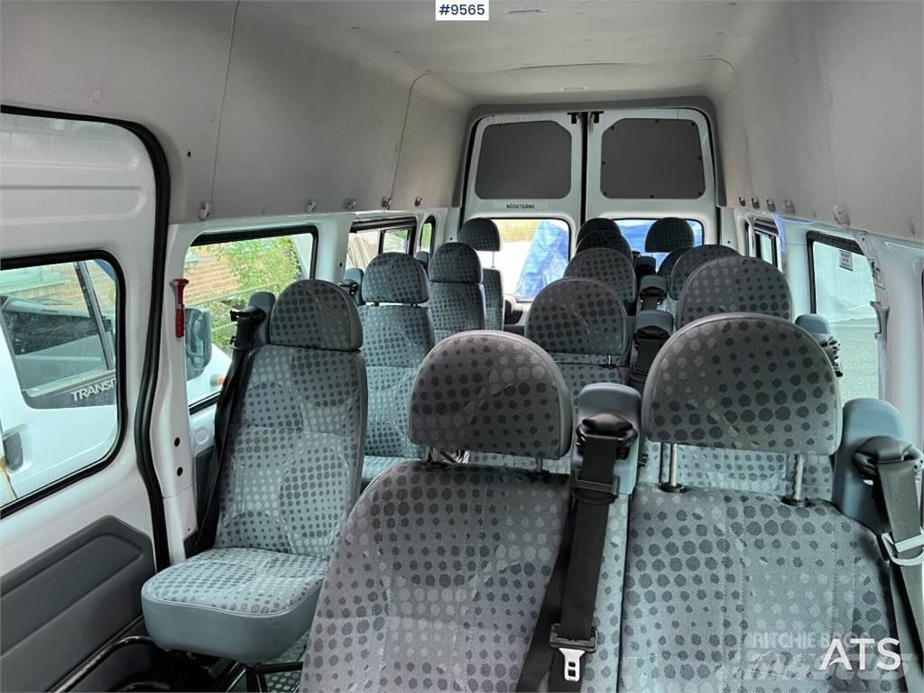 Ford Transit 迷你巴士