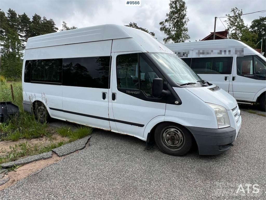 Ford Transit 迷你巴士