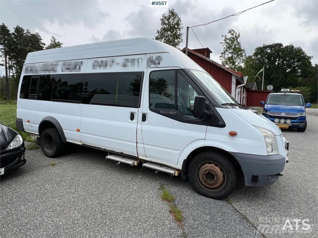 Ford Transit 迷你巴士