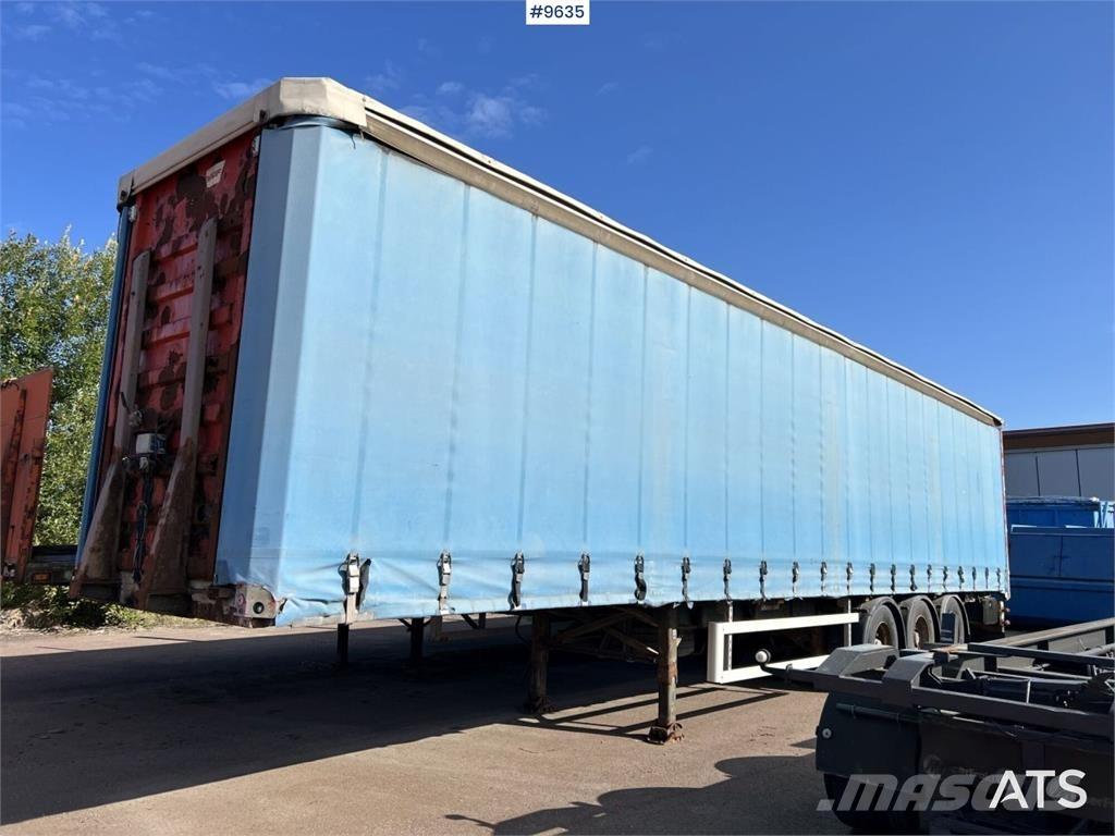 Fruehauf SS136/P3S 篷布半拖車