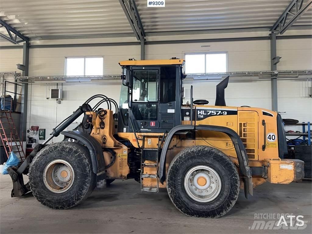 Hyundai HL757TM-9 輪式推土機