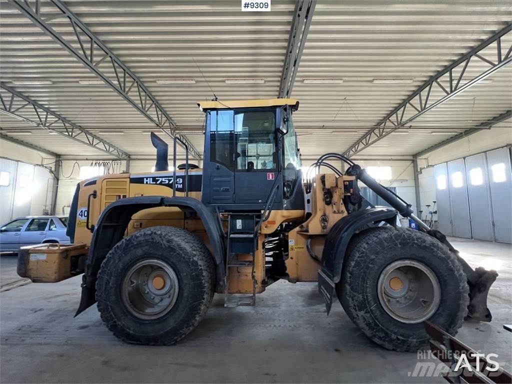 Hyundai HL757TM-9 輪式推土機