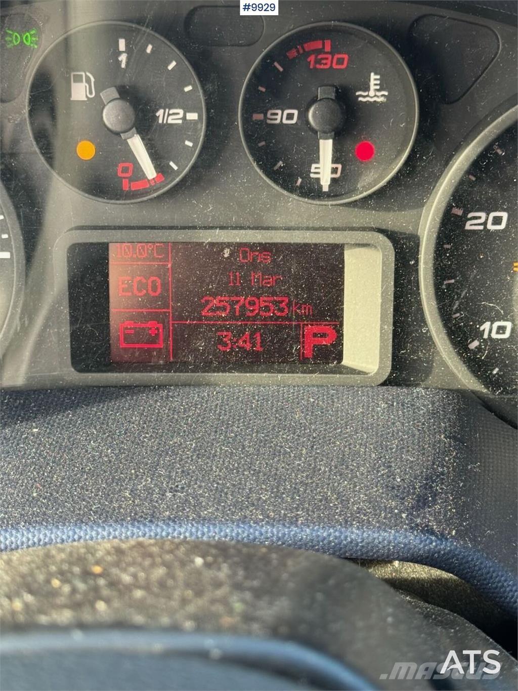 Iveco Daily 廂式貨物運輸車