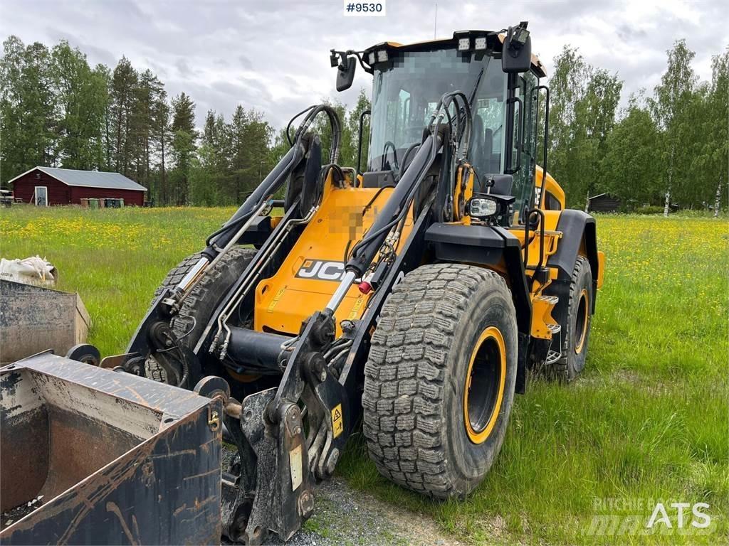 JCB 427 HT 輪胎式裝載機