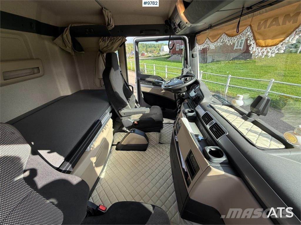 MAN TGX 26.500 6X2 吊鉤式起重車