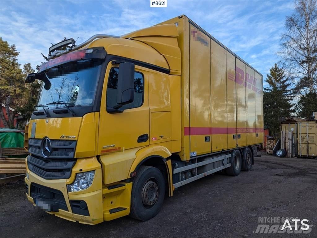 Mercedes-Benz 963-0-C 貨箱式卡車