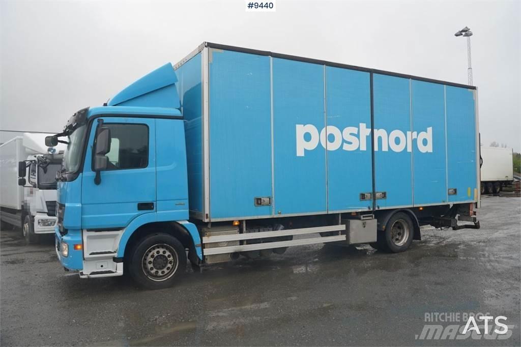 Mercedes-Benz Actros 貨箱式卡車