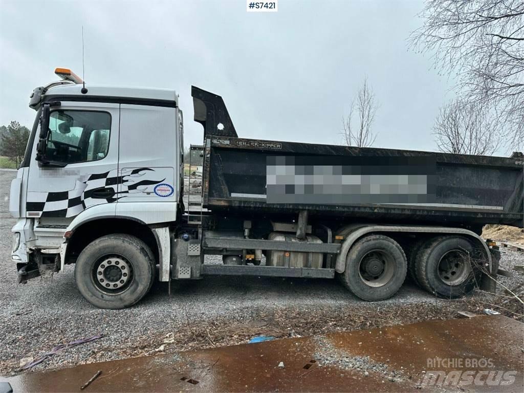 Mercedes-Benz Arocs 傾卸式卡車