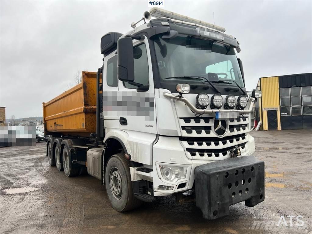 Mercedes-Benz Arocs 吊鉤式起重車