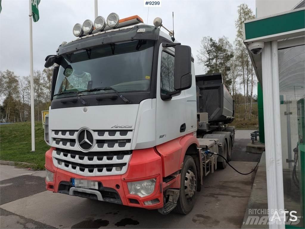 Mercedes-Benz Arocs 曳引機組件