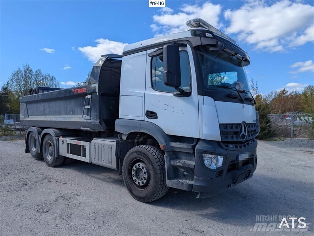 Mercedes-Benz Arocs 傾卸式卡車
