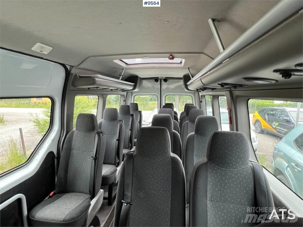 Opel Movano 迷你巴士