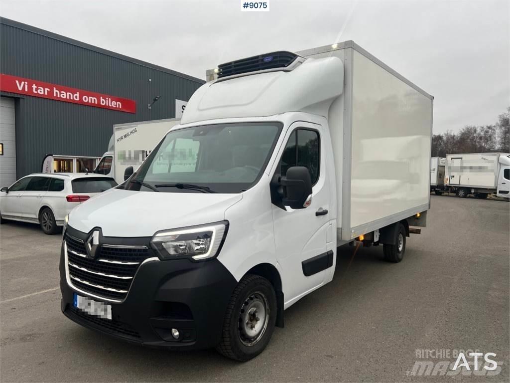 Renault Master 貨箱式卡車