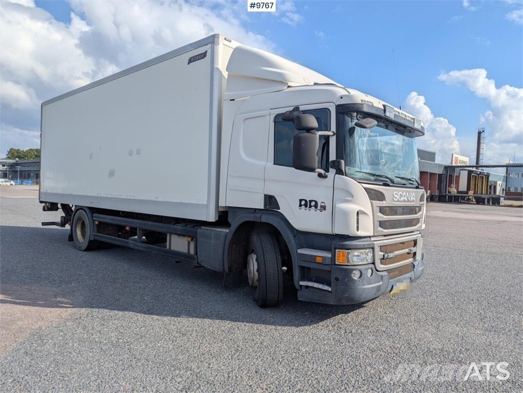 Scania P320 貨箱式卡車