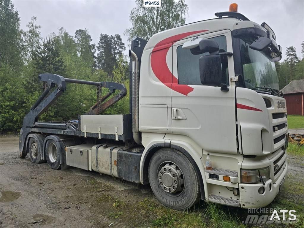 Scania R420 裝載運輸卡車