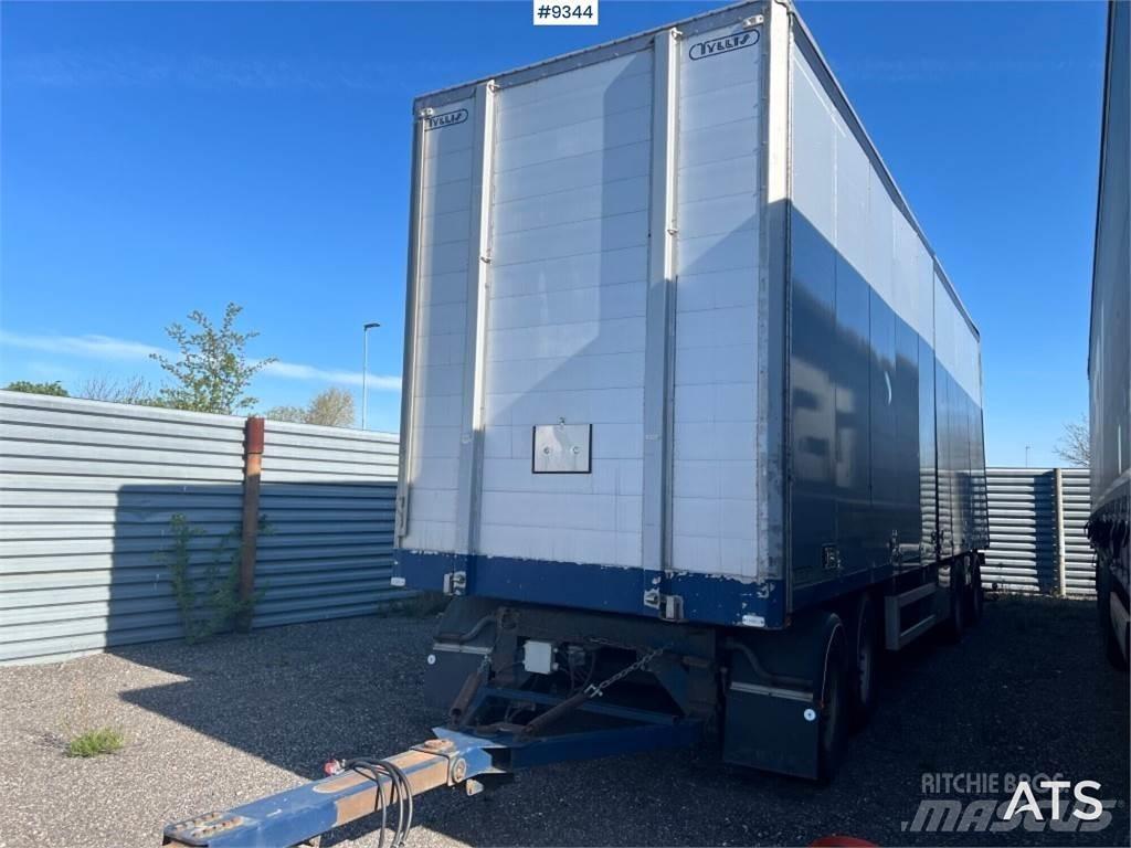 Tyllis 4SKSL 其他半拖車