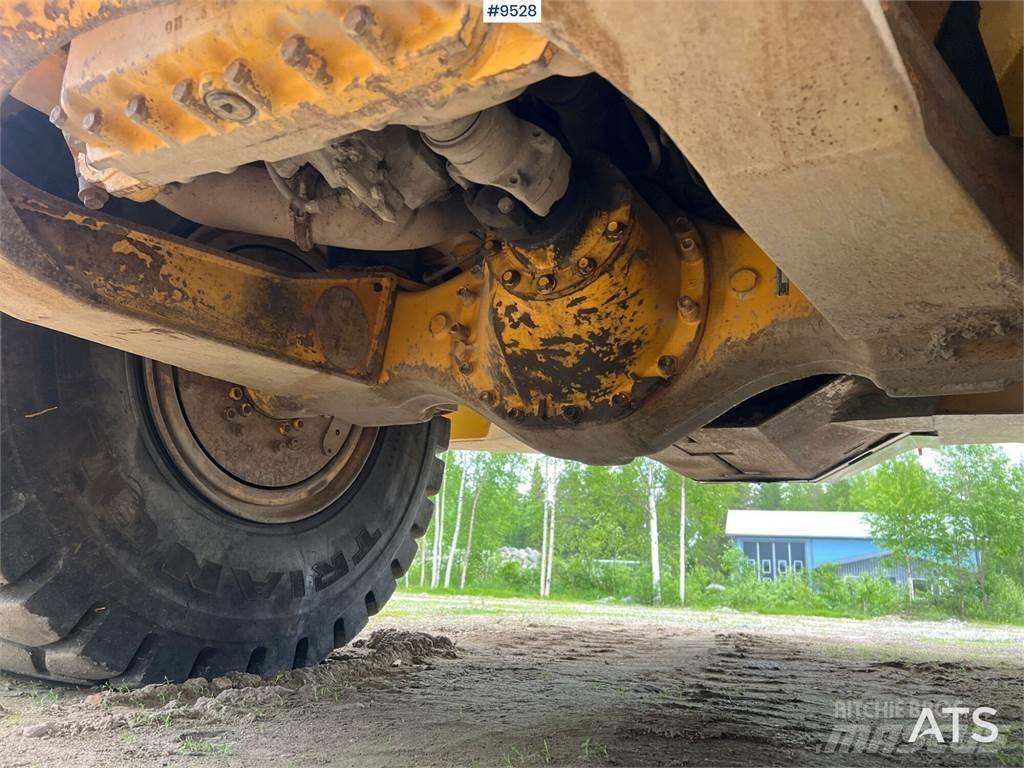 Volvo A25D 鉸接式起吊車