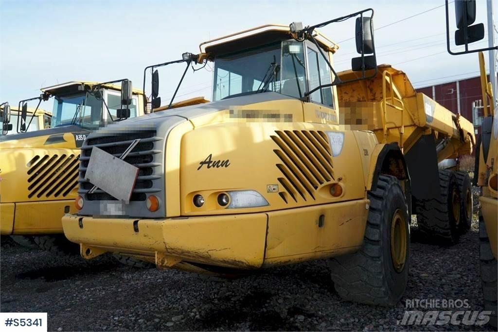 Volvo A35D 6x6 鉸接式起吊車