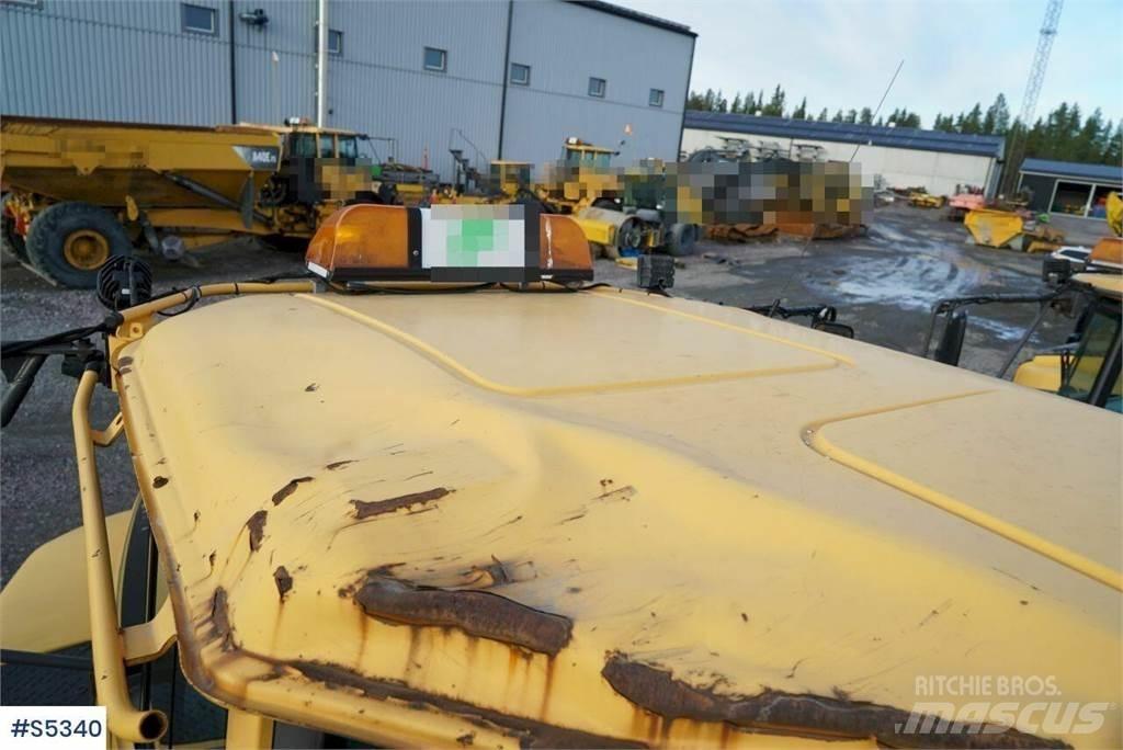 Volvo A40D 6x6 鉸接式起吊車