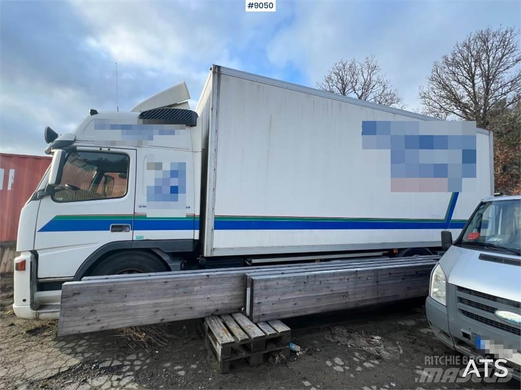 Volvo FM9 4X2 貨箱式卡車
