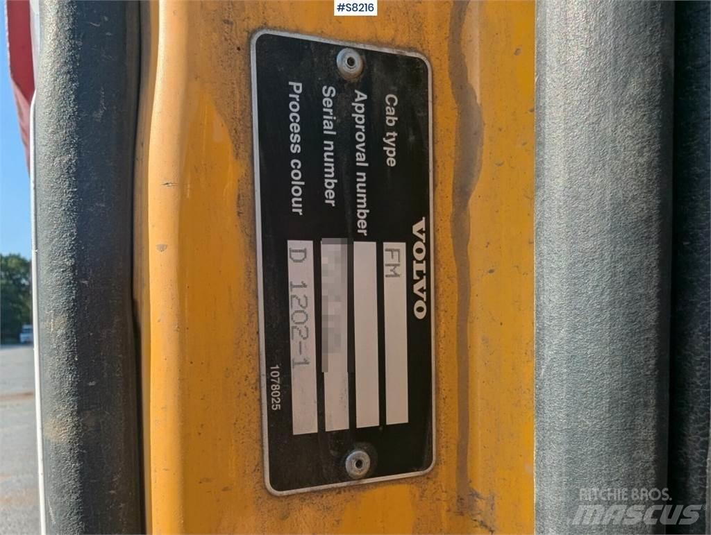 Volvo FMX 6X2 傾卸式卡車