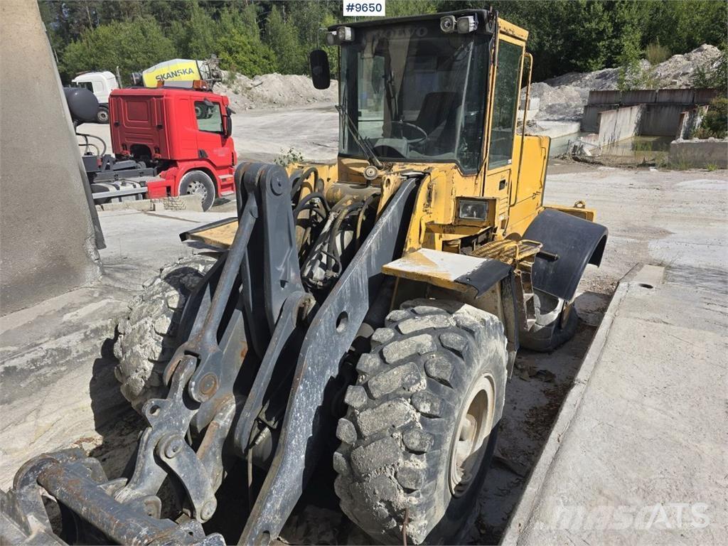 Volvo L120 輪式推土機