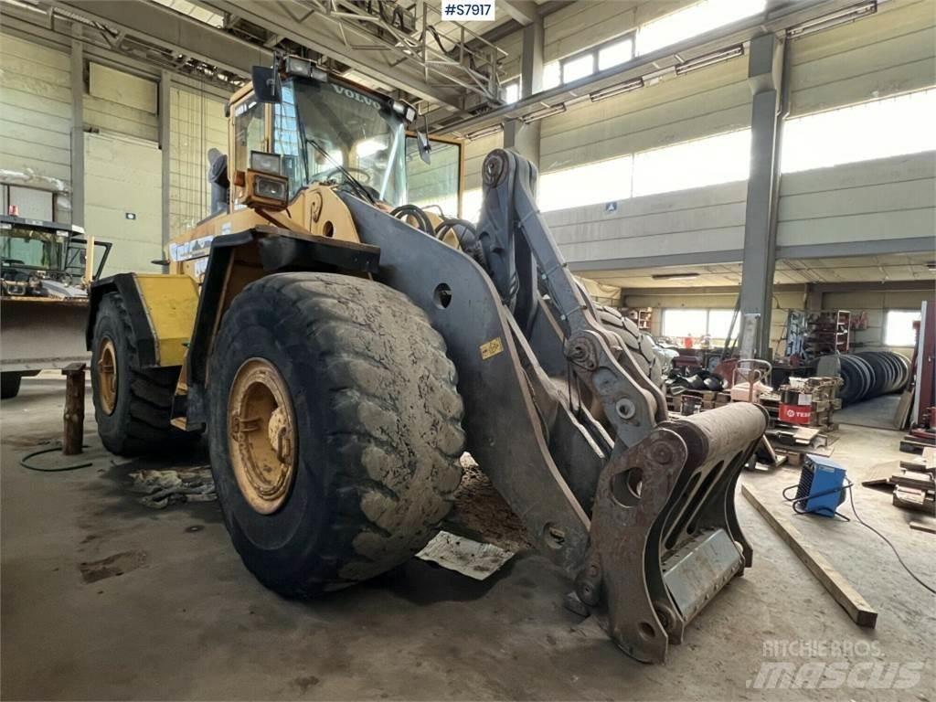 Volvo L220D 輪胎式裝載機