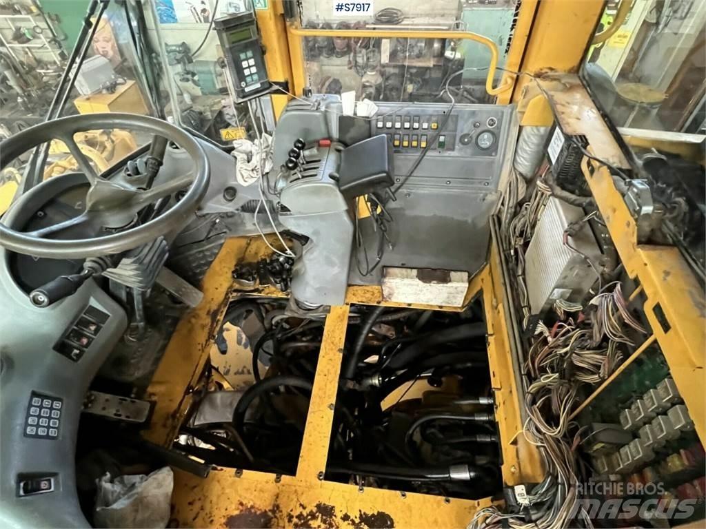 Volvo L220D 輪胎式裝載機