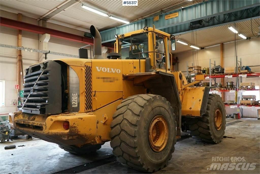 Volvo L220E 輪胎式裝載機
