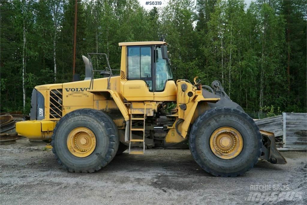 Volvo L220F 輪胎式裝載機