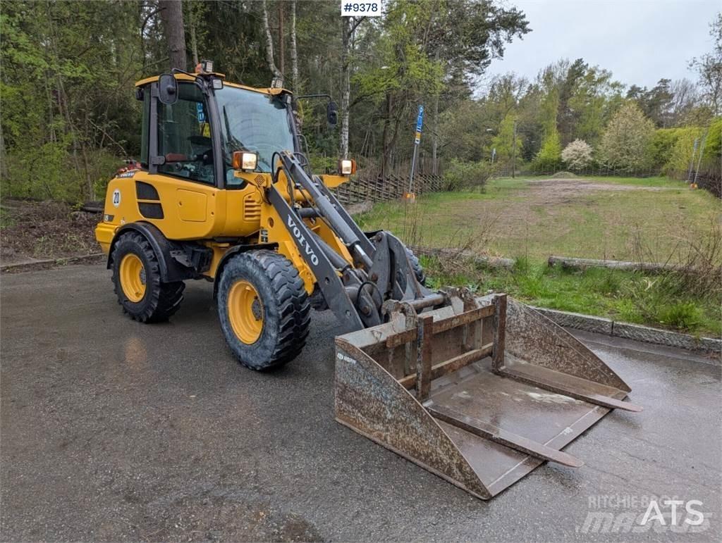 Volvo L25F 輪式推土機