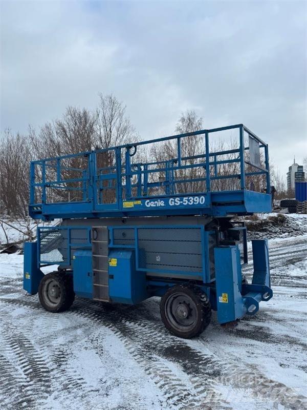 Genie 5390 剪式升降機