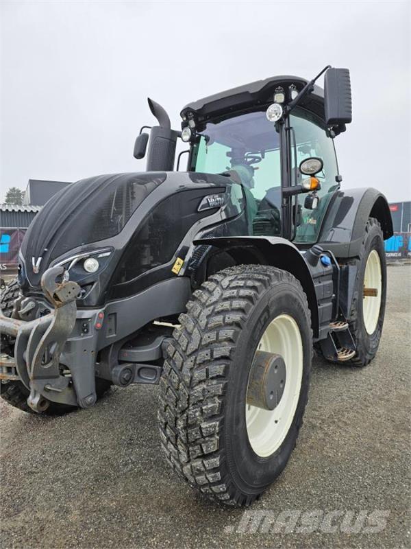 Valtra S374 曳引機