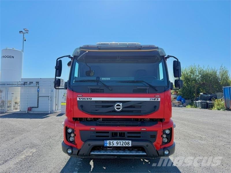 Volvo FMX 吊鉤式起重車