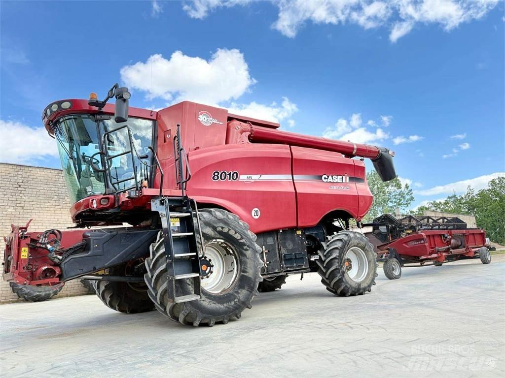 Case IH 8010 聯合收穫機