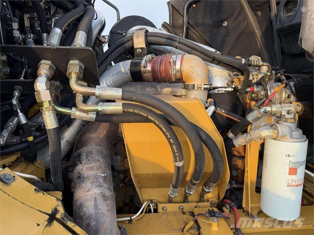 CAT 730 鉸接式起吊車