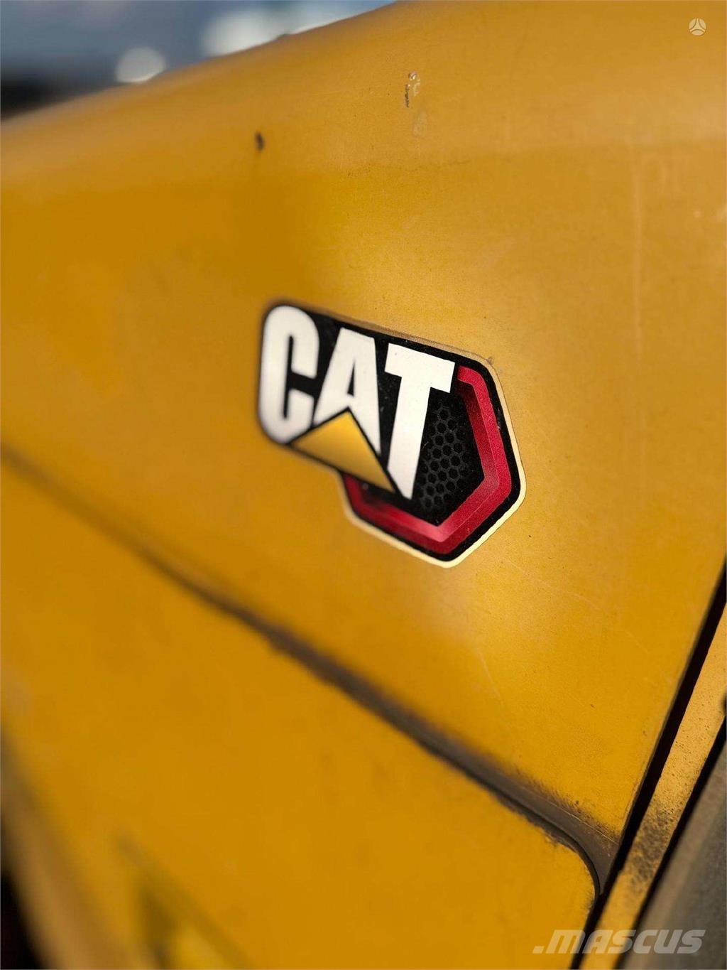 CAT D5 K 履帶推土機