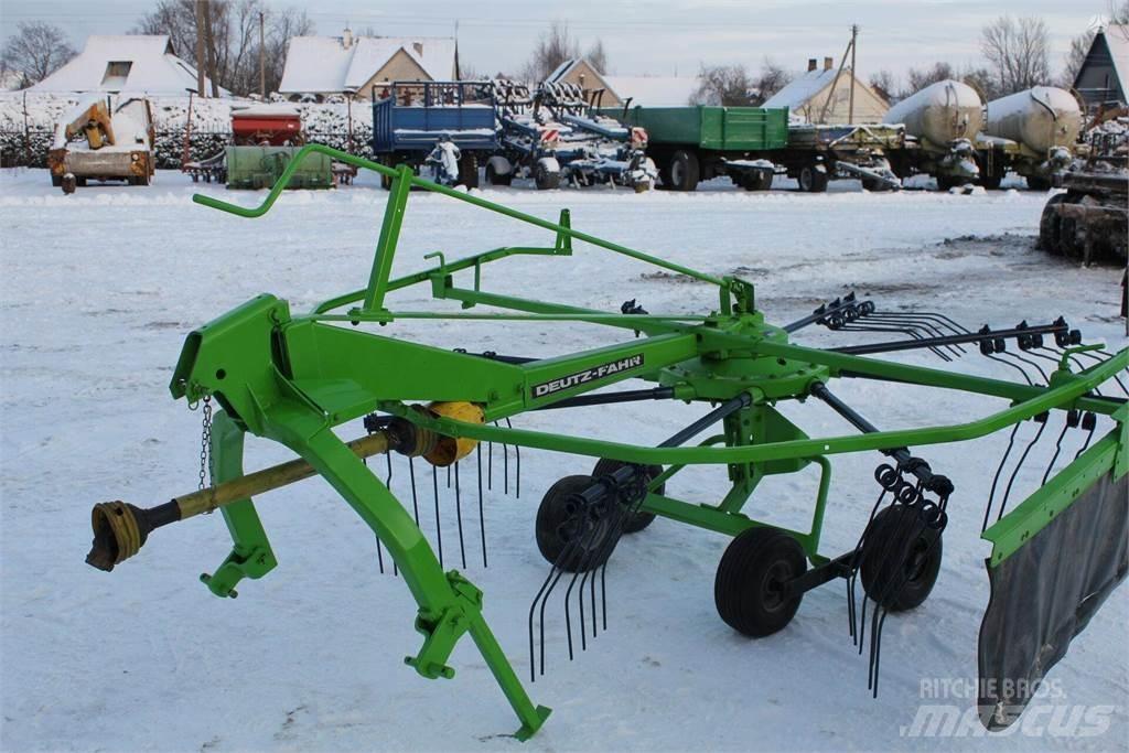 Deutz-Fahr 300 耙與翻草機