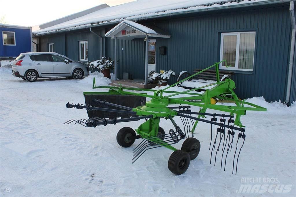 Deutz-Fahr 300 耙與翻草機