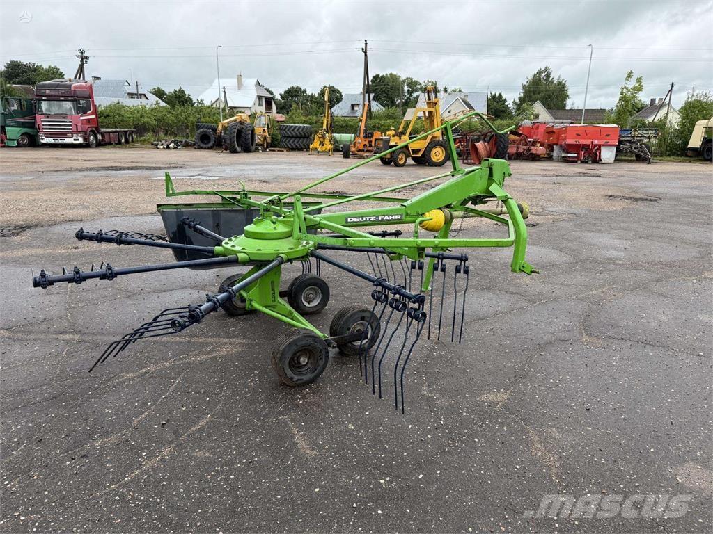 Deutz-Fahr 300 混合餵料機