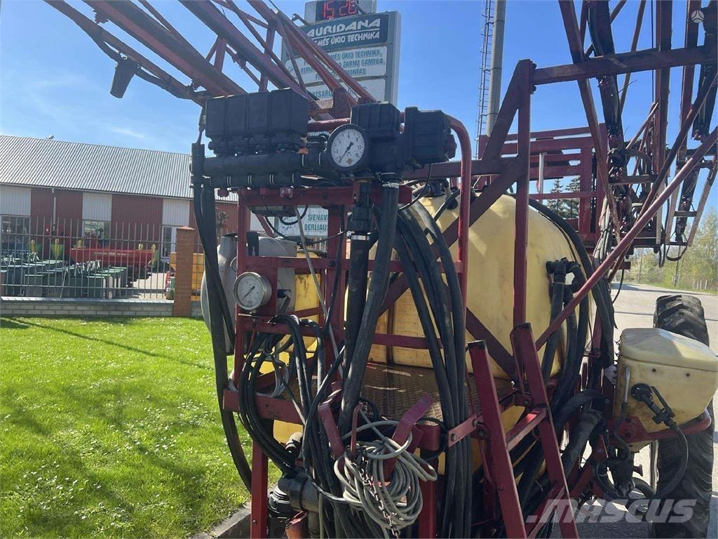 Hardi 24 metrai 自走式噴霧機