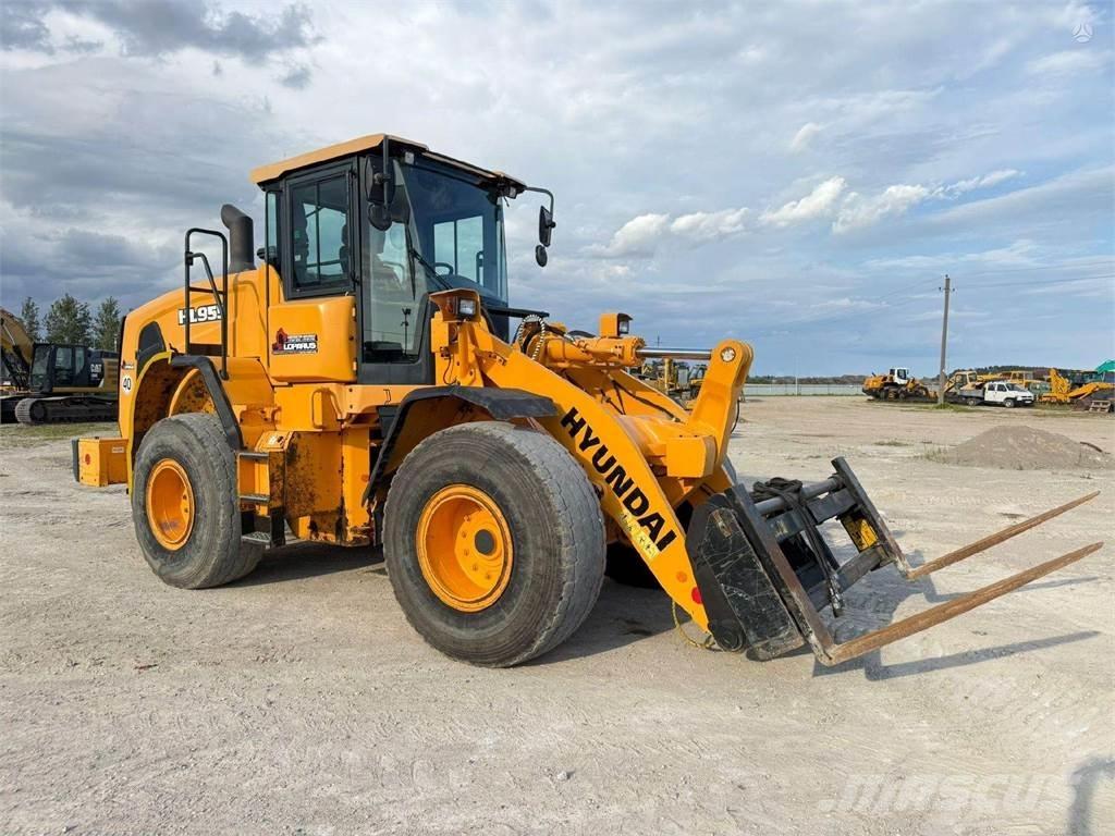 Hyundai HL 955 輪胎式裝載機