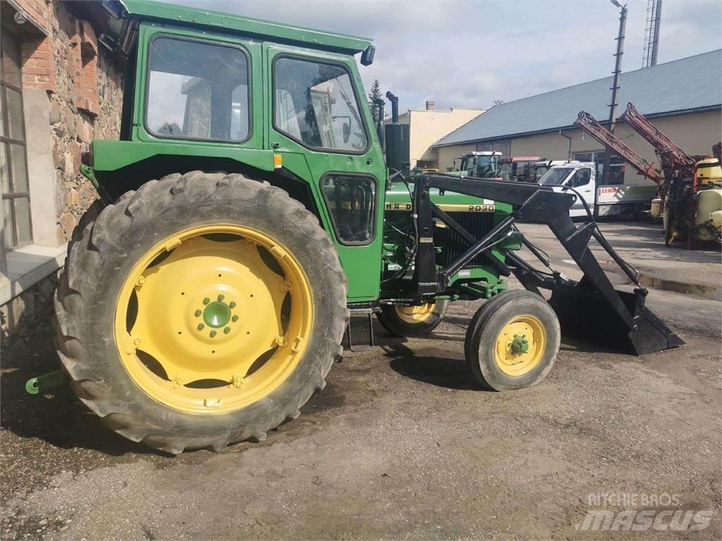 John Deere 2030 曳引機