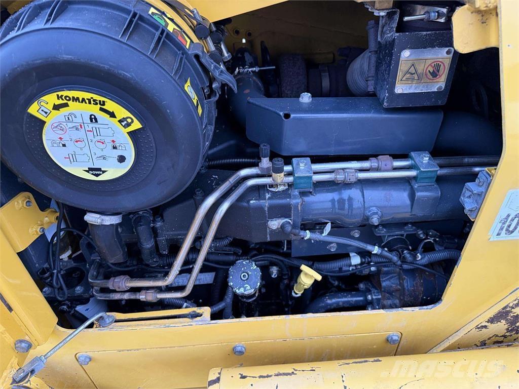 Komatsu D51PX-22 履帶推土機