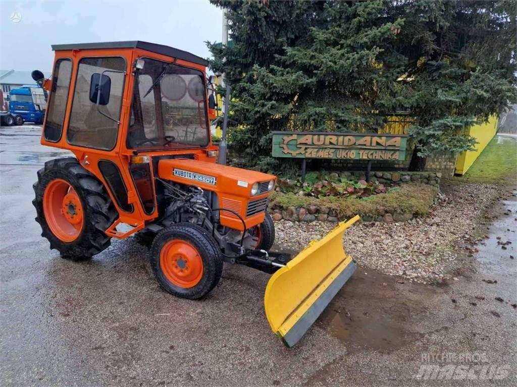 Kubota L245dt 曳引機