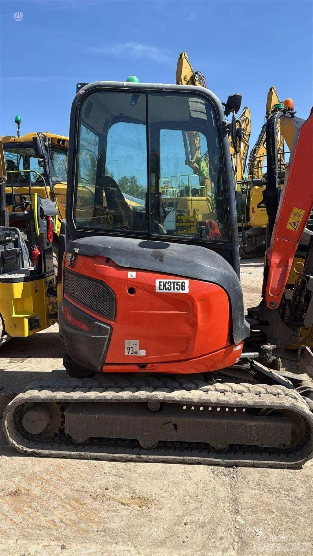 Kubota U27-4 小型挖土機/掘鑿機<7t(小型挖掘機)