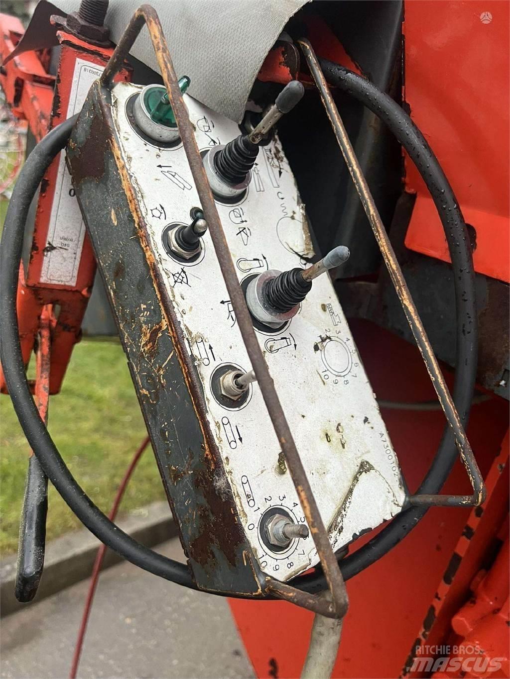 Kuhn Primor 3560 混合餵料機