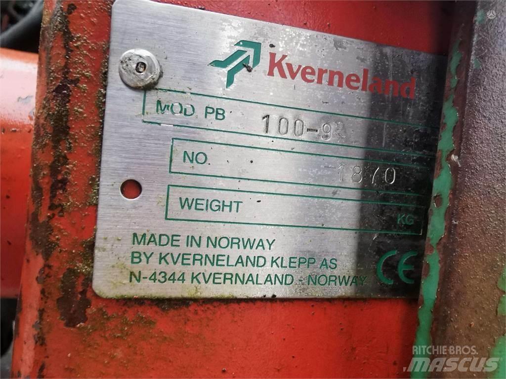 Kverneland PB 100 傳統犁