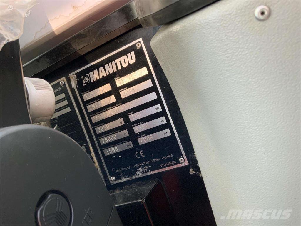 Manitou MLT741 前端裝載機和挖掘機