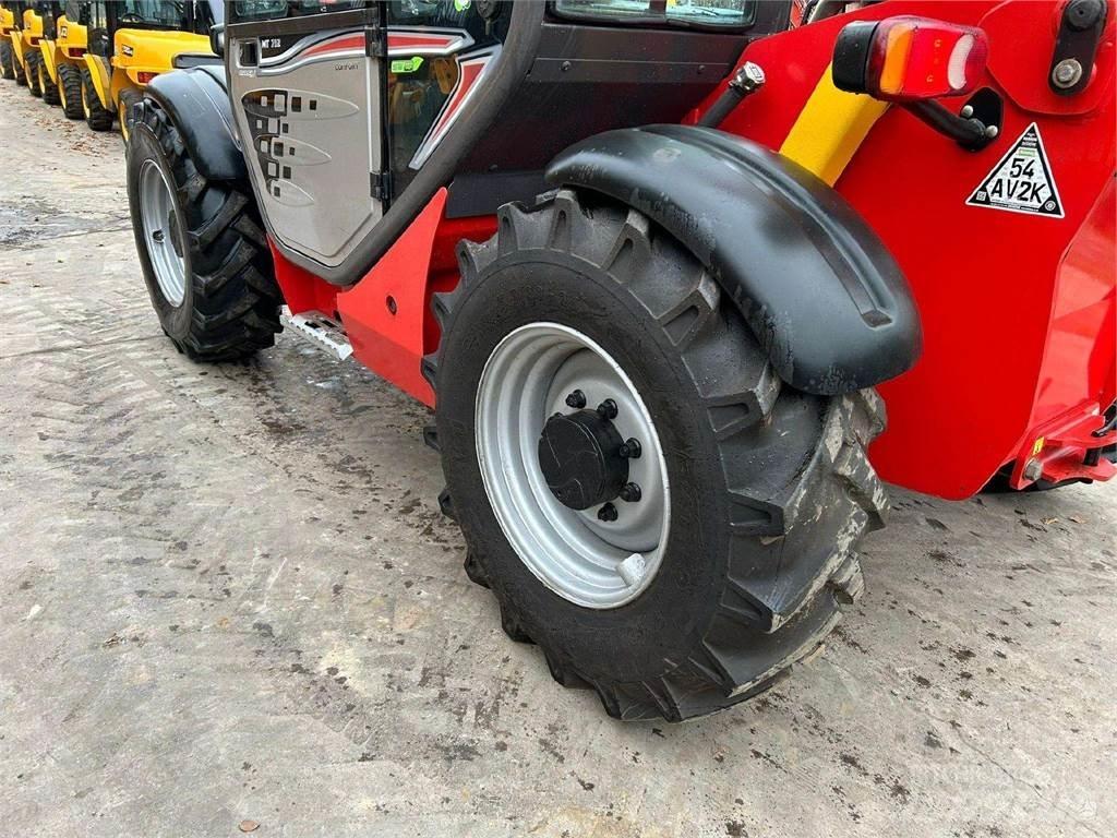 Manitou MT732 伸縮臂操作車